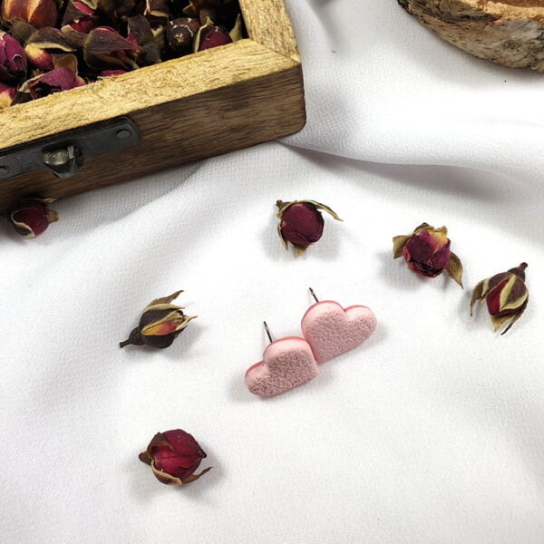Lekkie różowe kolczyki wkrętki - serduszka - Kolekcja Od Serca - Smocze Skarby