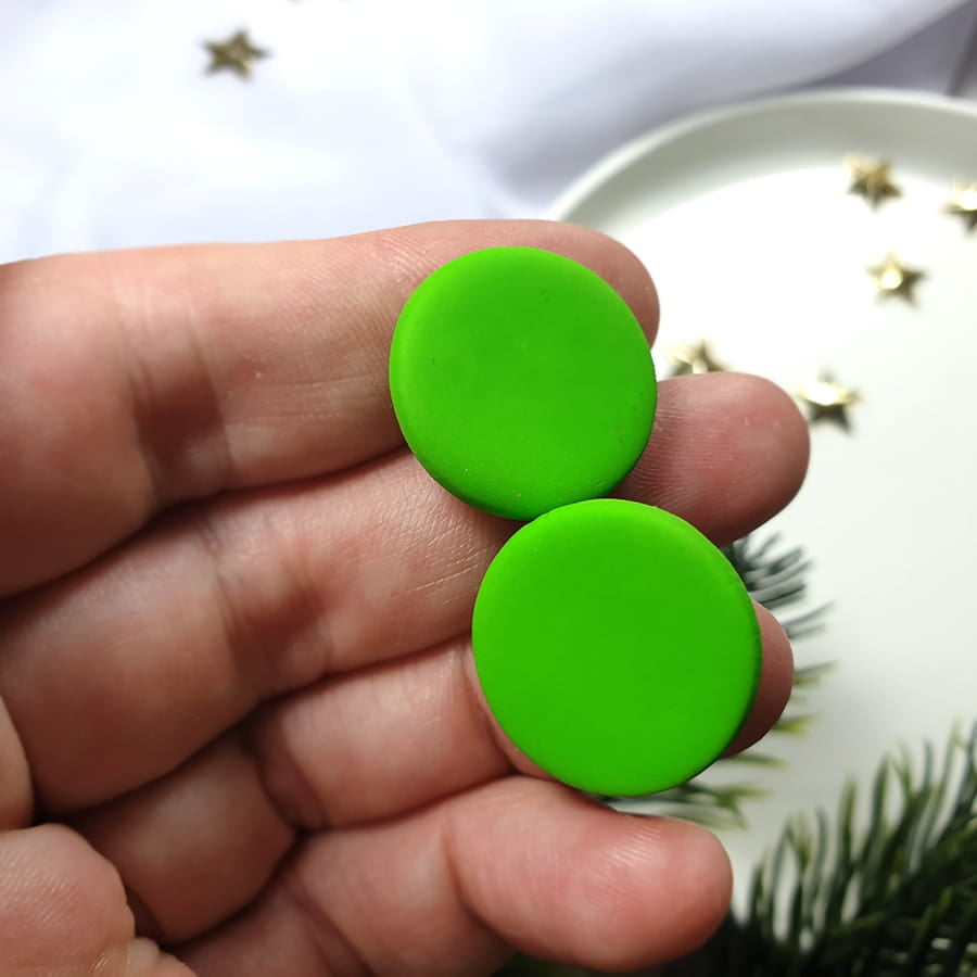 Kolczyki zielone z glinki polimerowej, sztyfty - Minima - Smocze Skarby